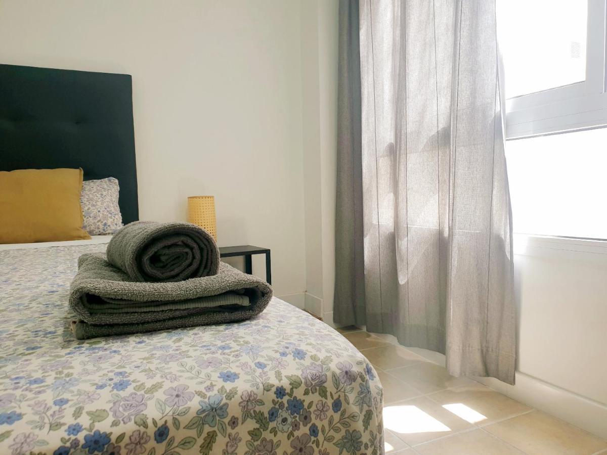 Economical Homes In Center Malaga Ngoại thất bức ảnh